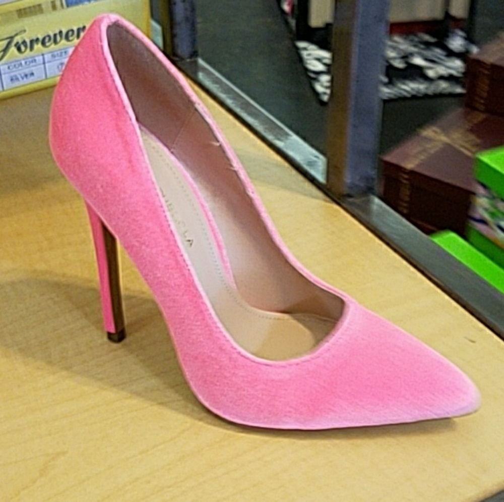 Ladies Shoe
